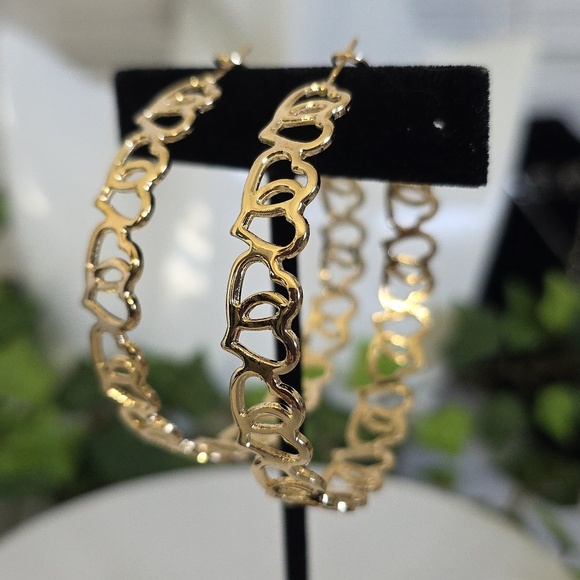 Gold Filled Large Hearts Hoop Earrings - Picture 5 of 10